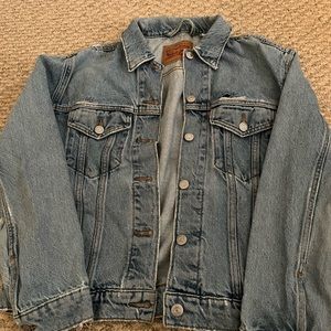 Classic denim jacket 100% cotton
